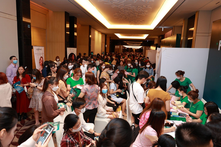 Thu Cúc long trọng ra mắt dịch vụ nâng ngực độc quyền - 2