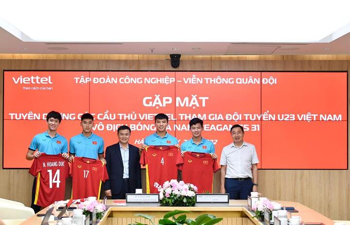 Ai quyết tương lai Hoàng Đức? - 1