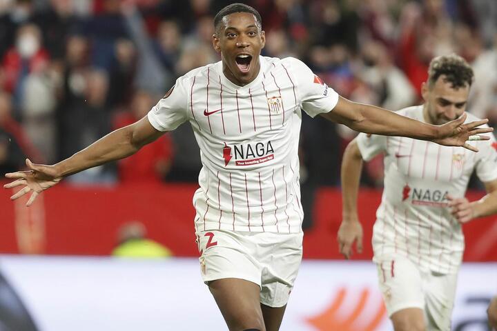 Anthony Martial: 'Cậu bé vàng' không chốn dung thân - 2