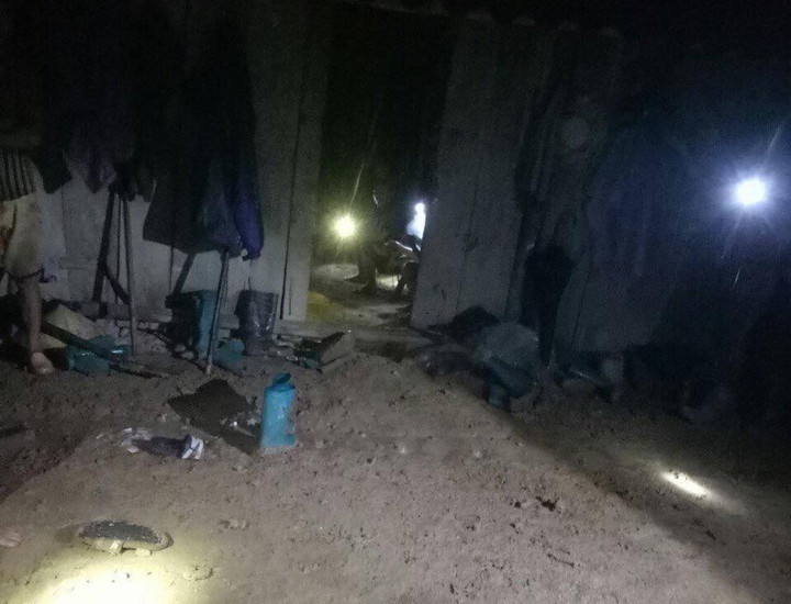 Điện Biên: Hai cháu bé bị sét đánh chết thương tâm khi đang chơi ngoài sân - 1