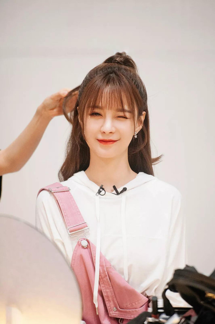 Ba ngôi sao Trung Quốc xinh đẹp, tài năng từng là nạn nhân của bạo lực học đường - 2