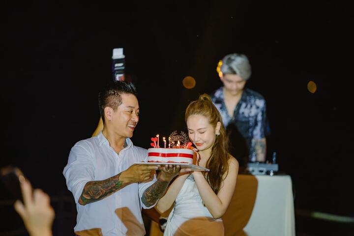 Sao Việt 1/6: Phan Hiển đưa Khánh Thi đi thử váy cưới - 9