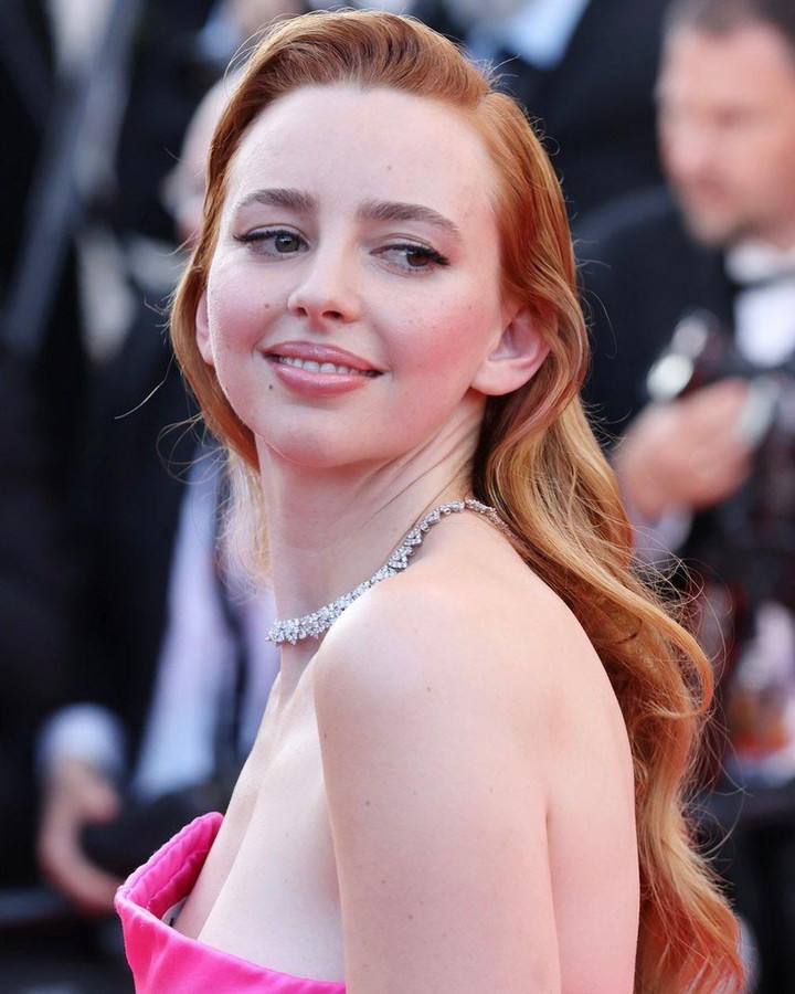 Tỷ phú Elon Musk công khai yêu người mới - 12