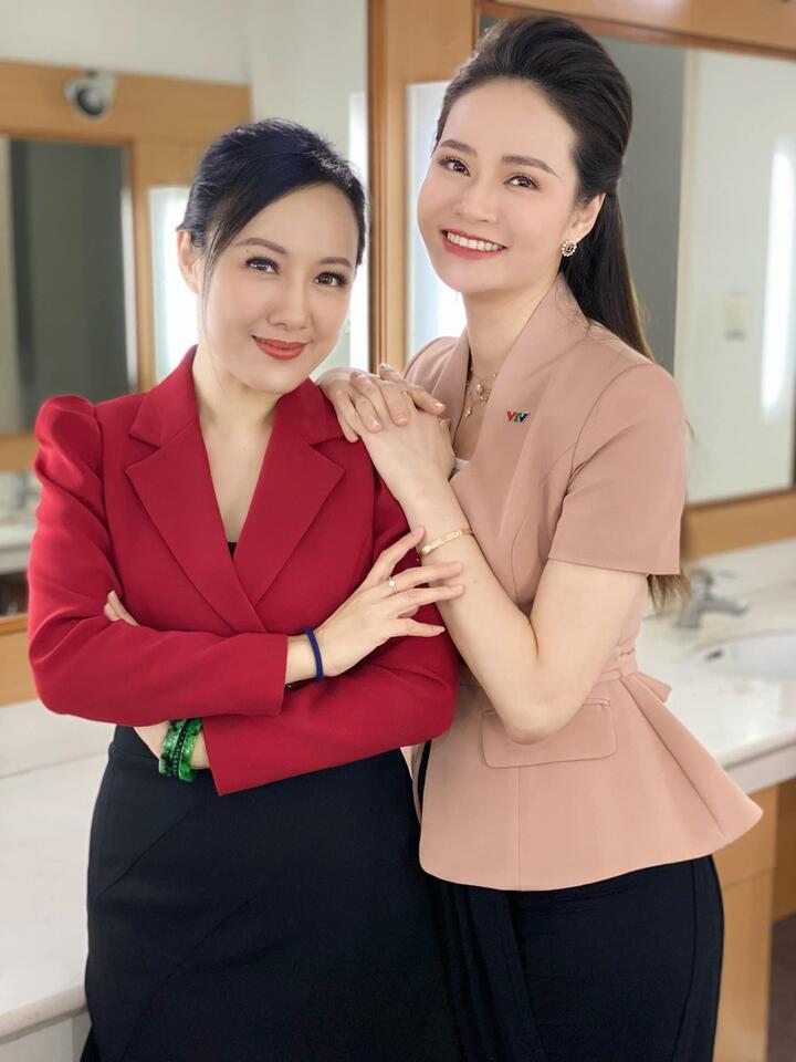 Sao Việt 1/6: Phan Hiển đưa Khánh Thi đi thử váy cưới - 6