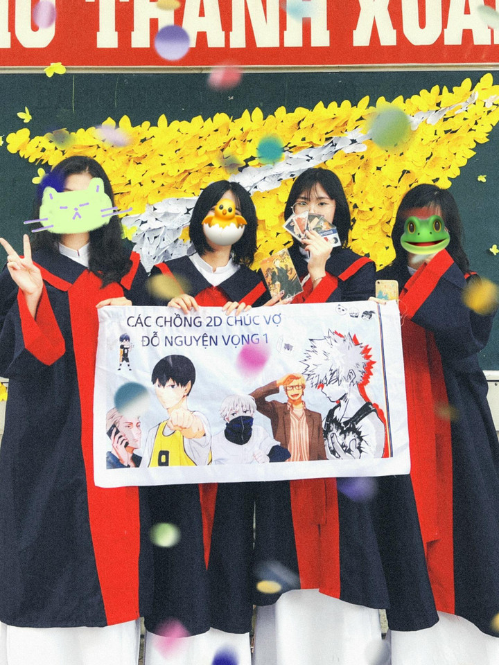 Muôn kiểu check-in bá đạo ngày bế giảng: Không có hài nhất, chỉ có hài hơn - 6