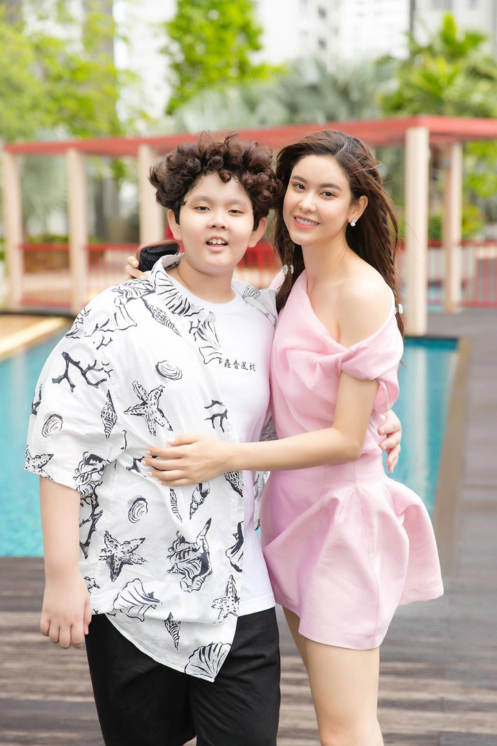 Trương Quỳnh Anh rạng ngời trong tiệc sinh nhật của con trai - 3