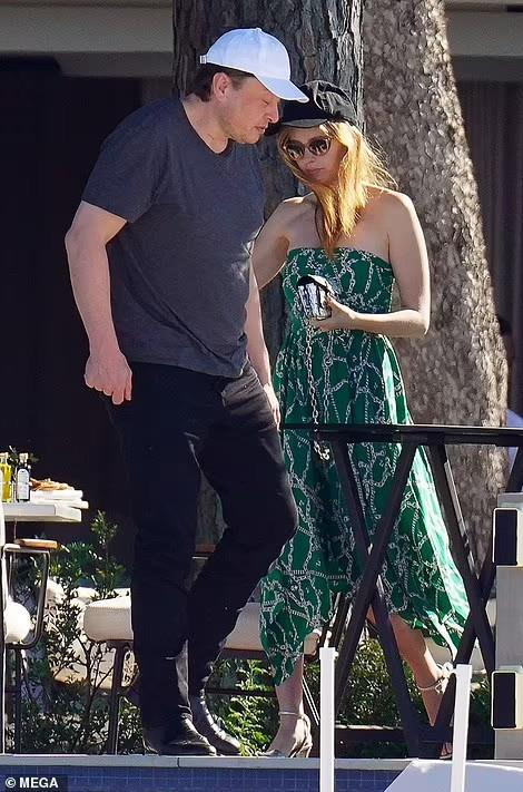 Tỷ phú Elon Musk công khai yêu người mới - 3