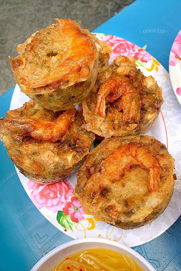 Dạo chơi bến Ninh Kiều mà chưa ăn thử đặc sản bánh cóng thì quả là thiếu sót - 2