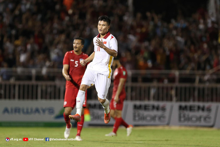 Tuấn Hải ghi cú đúp, tuyển Việt Nam đánh bại Afghanistan - 1