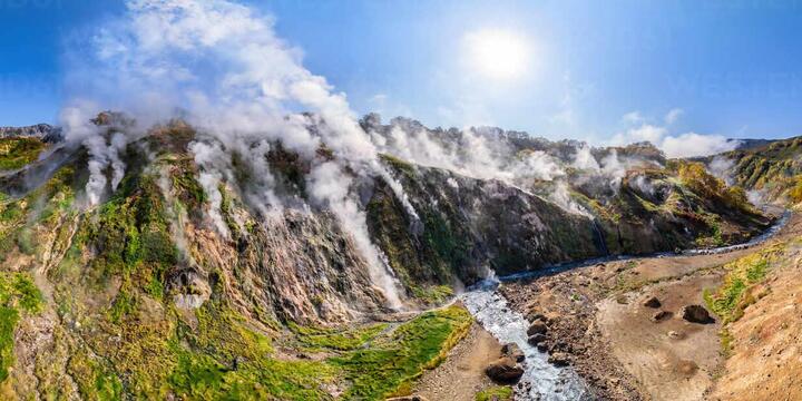 Chiêm ngưỡng thung lũng sở hữu những ngọn đồi ‘khói trắng’ đẹp như tranh vẽ - 2
