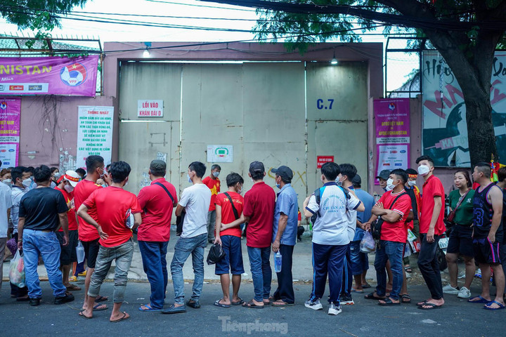 Nhiều CĐV 'méo mặt' vì mua vé giả trước giờ đội tuyển Việt Nam gặp Afghanistan - 2