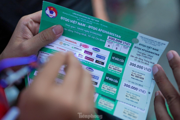 Nhiều CĐV 'méo mặt' vì mua vé giả trước giờ đội tuyển Việt Nam gặp Afghanistan - 7