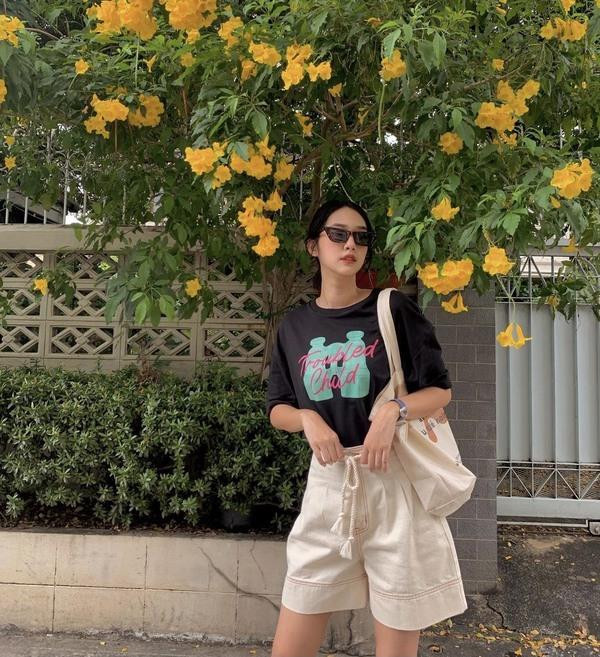 Cách phối đồ với áo phông đẹp, 'hack tuổi' hiệu quả