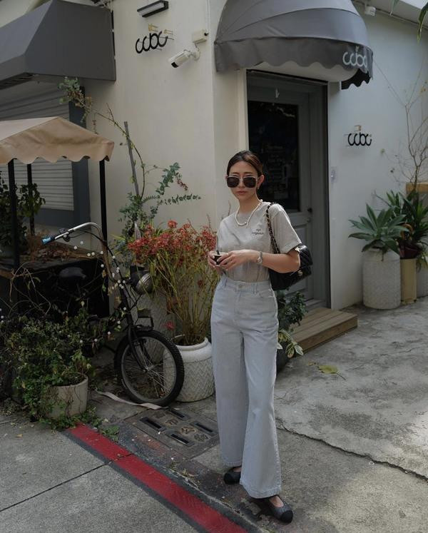 Cách phối đồ với áo phông đẹp, 'hack tuổi' hiệu quả