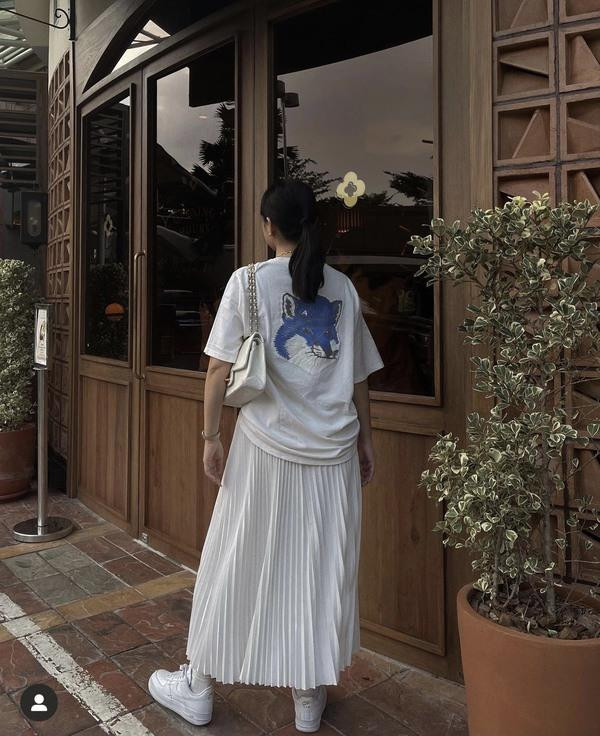 Cách phối đồ với áo phông đẹp, 'hack tuổi' hiệu quả