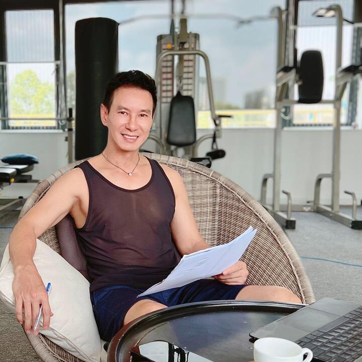 Sao Việt 3/6: Hoà Minzy khoe ảnh gợi cảm, ngầm phản hồi tin đồn mang bầu - 3