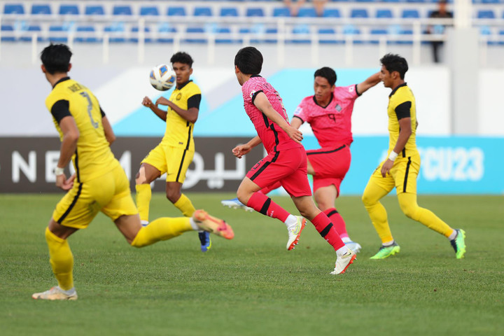 Đè bẹp U23 Malaysia, U23 Hàn Quốc tạm chiếm ngôi đầu bảng - 1