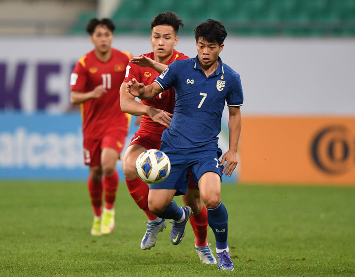 Trực tiếp bóng đá U23 Việt Nam 2-2 U23 Thái Lan: Văn Tùng chói sáng - 5