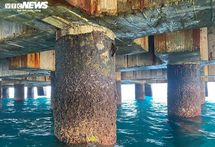 Cận cảnh cảng biển 250 tỷ đồng ở đảo Lý Sơn chưa vận hành đã có dấu hiệu hư hỏng - 7