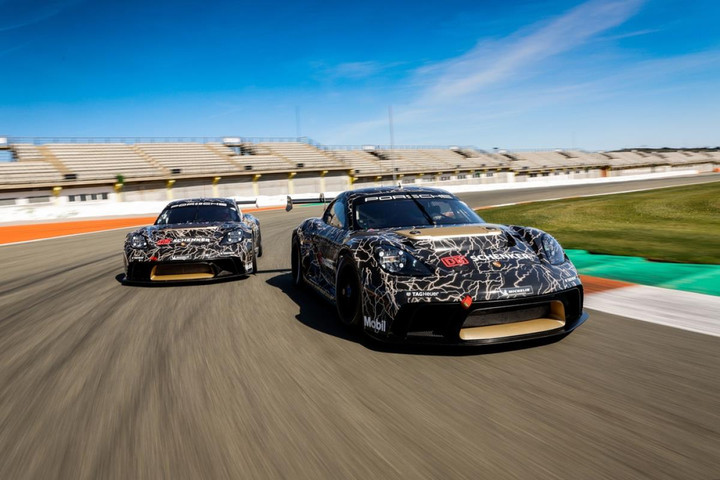 Porsche 718 Cayman GT4 ePerformance tiết lộ tiềm năng của mẫu Mission R - 5