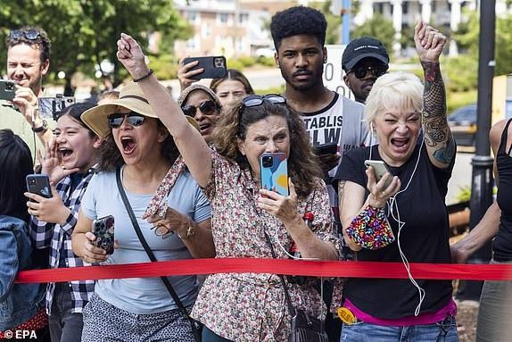 johnny depp thắng kiện ảnh 7 Tòa tuyên Johnny Depp thắng kiện Amber Heard - 7