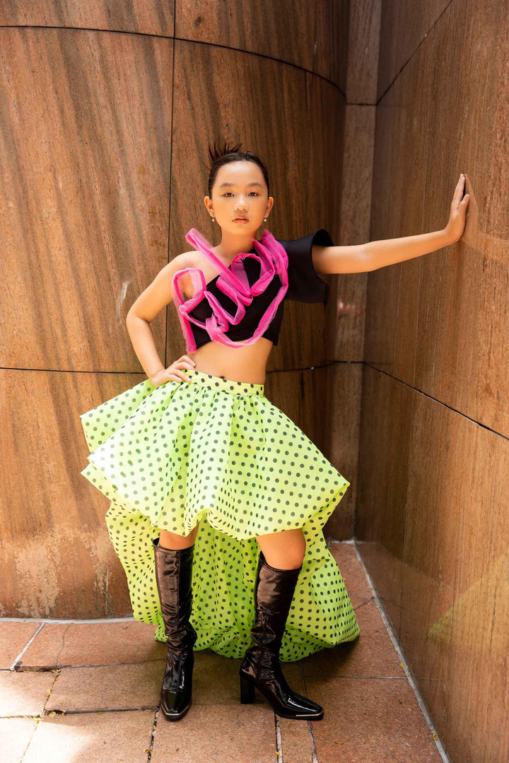 Mẫu nhí 10 tuổi Tuyết Nghi trình diễn chuyên nghiệp trên sàn diễn thời trang - 6