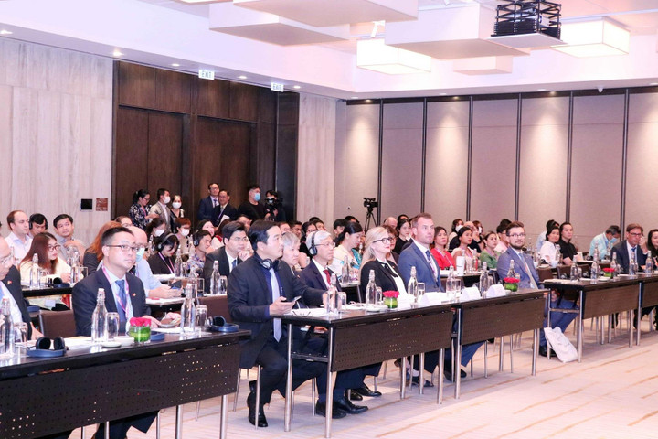 Thụy Điển và thế kỷ của nhà chọc trời bằng gỗ, bê tông xanh - 4