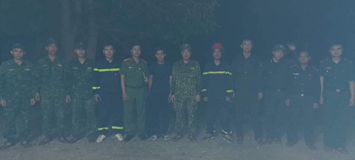Xuyên đêm băng rừng giải cứu nam sinh viên đi câu cá bị lạc trong rừng Hải Vân - 2