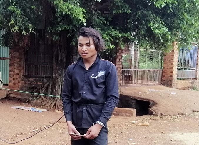 Tạm giữ nam thanh niên giết người, đẩy thi thể xuống mương nước - 1