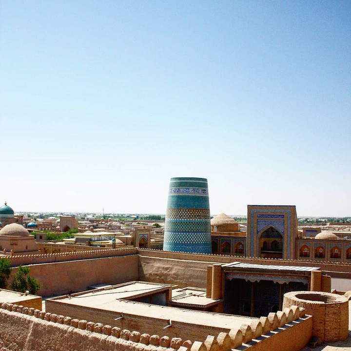 Dáng vẻ độc đáo của ngọn tháp duy nhất được ốp gạch men, đá quý ở Trung Á - 2