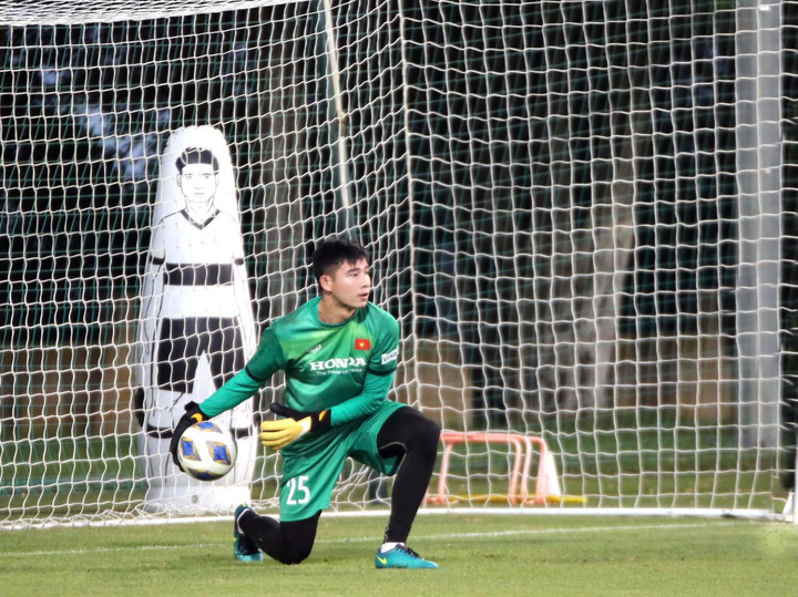 Dàn nhân tố mới vừa có tài vừa có sắc không kém hot boy của U23 Việt Nam - 3