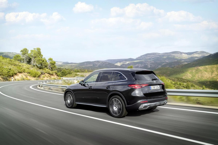 Mercedes-Benz GLC 2023 vừa ra mắt thay đổi những gì? - 3