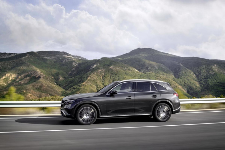 Mercedes-Benz GLC 2023 vừa ra mắt thay đổi những gì? - 8