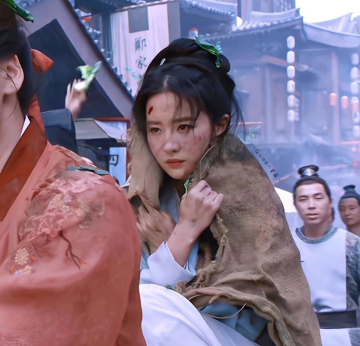 Lời khen suốt 19 năm qua 'không ai dám tranh' của Kim Dung dành cho Lưu Diệc Phi - 7