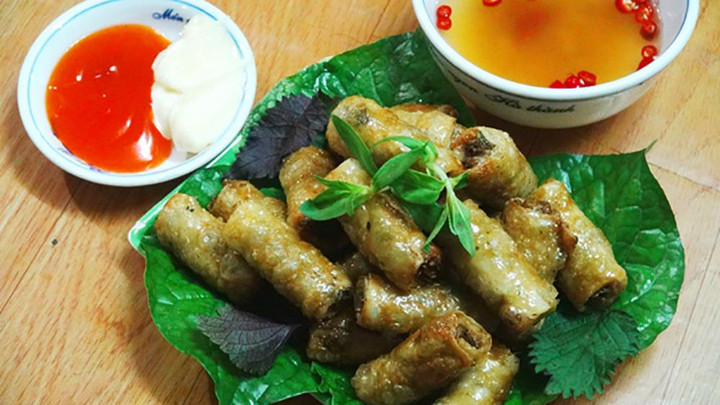 Vì sao đặc sản ram đẻn của xứ Quảng Bình đầy nắng gió lại hút khách đến vậy? - 7