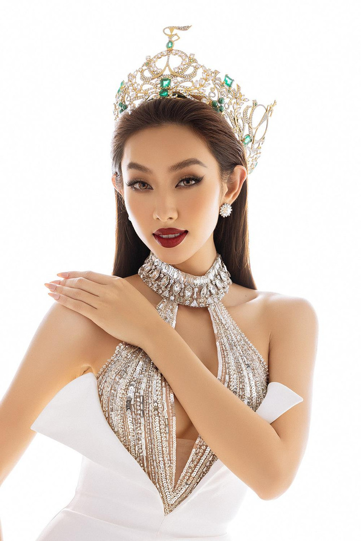 Nhan sắc của Thuỳ Tiên sau 6 tháng đăng quang Miss Grand International - 4