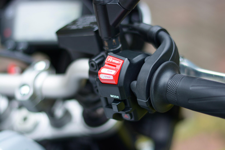 Trải nghiệm Yamaha MT-10 - nakedbike lạ mắt không cho số đông - 2