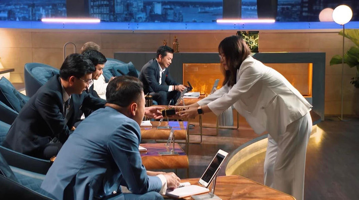 Startup chuỗi tiệm kim hoàn 4.0 gây chú ý tại Shark Tank dù ra về tay trắng - 2