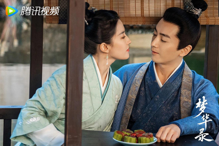 Xem cảnh hôn mùi mẫn của Lưu Diệc Phi, fan 'quay xe' vì biết nam chính đã có vợ - 1