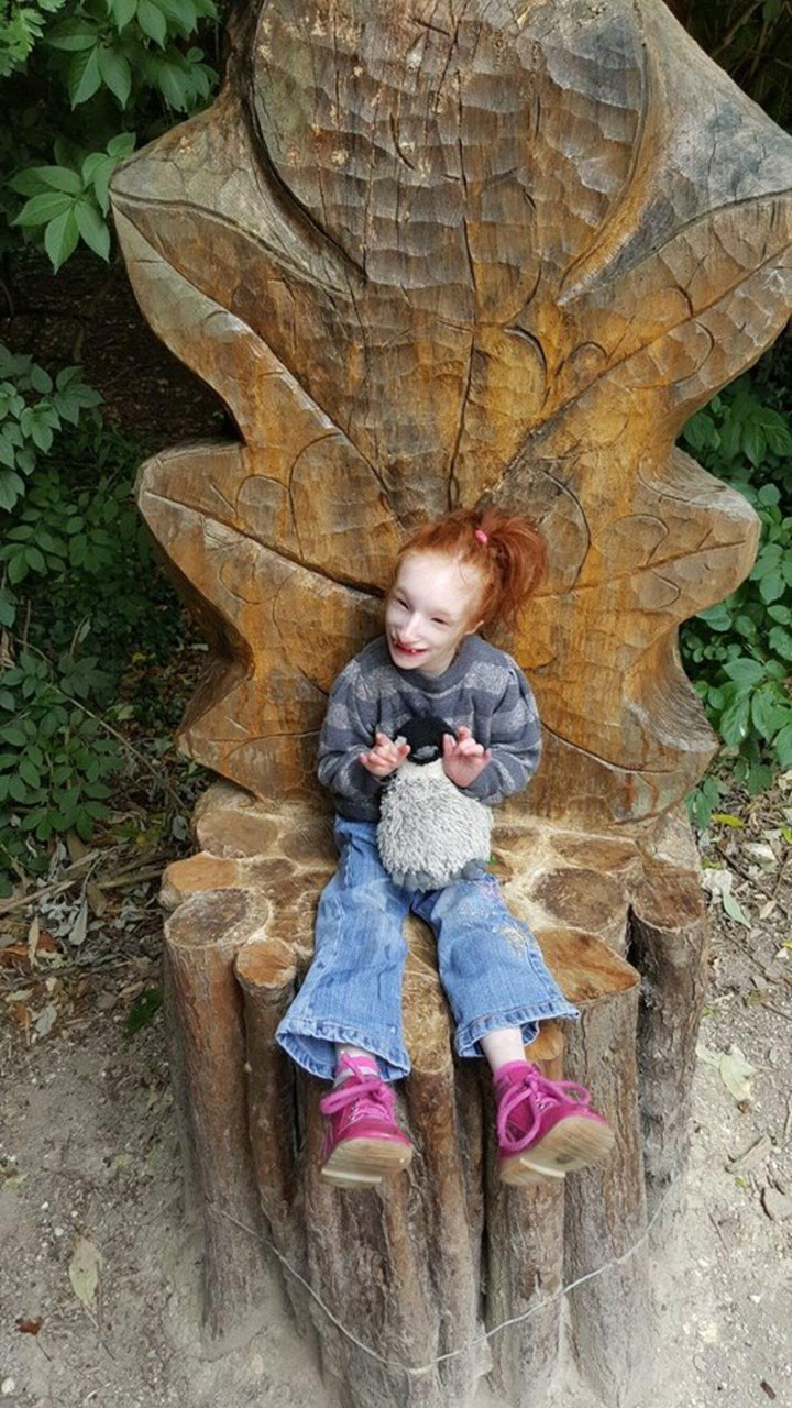 Bé gái nhỏ nhất thế giới kiên cường vượt qua dự đoán ‘không thể sống quá 1 tuổi’ - 5