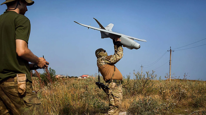 Cuộc chiến vô hình ở Ukraine: Sự nguy hiểm từ những cuộc điện thoại - 2