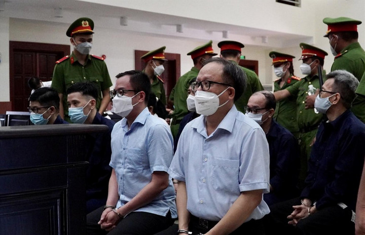 Xét xử phúc thẩm vụ SADECO: VKS đề nghị giảm án cho bị cáo Tất Thành Cang - 1