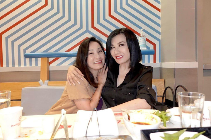 Sao Việt 9/6: Như Quỳnh kể kỷ niệm khi gặp lại thần tượng - NS Tú Trinh - 8