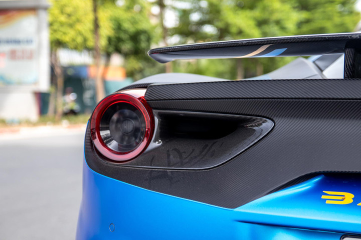 Ferrari 488 GTB ảnh 5 Chi tiết Ferrari 488 GTB được nâng cấp toàn diện tại TP.HCM - 4