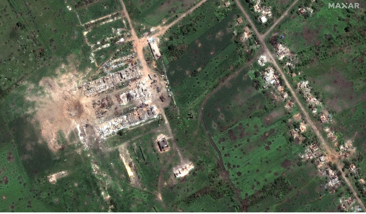 Ảnh vệ tinh cho thấy giao tranh khốc liệt ở Donbass - 7