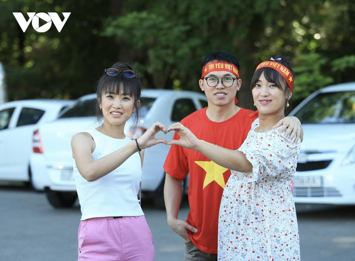 CĐV lặn lội đến Uzbekistan ủng hộ U23 Việt Nam, sao nỡ chê bai vì một lời cổ vũ? - 3