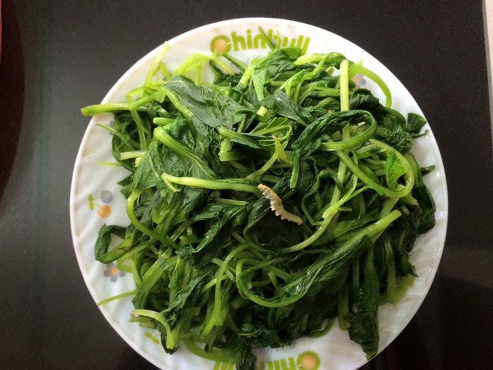 Những pha trổ tài bếp núc đầy 'bất ổn' khiến dân tình hoang mang tột độ - 9