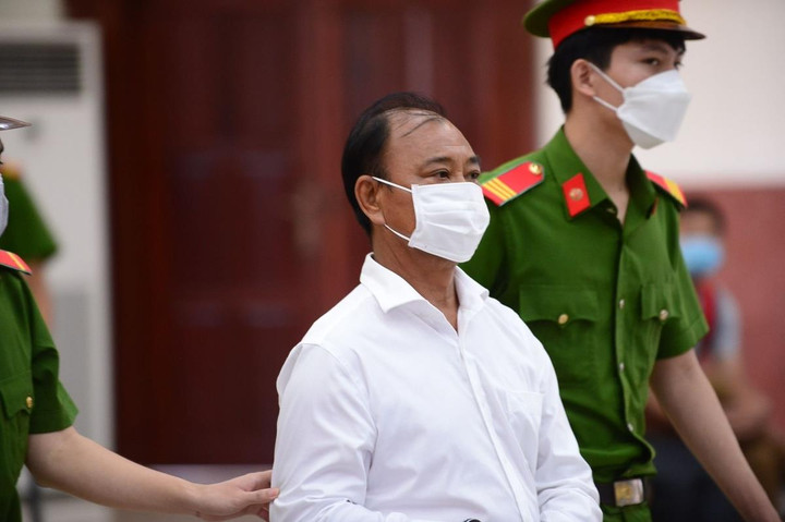 Cựu Phó Chủ tịch TP.HCM Trần Vĩnh Tuyến và đồng phạm tiếp tục hầu tòa phúc thẩm - 3