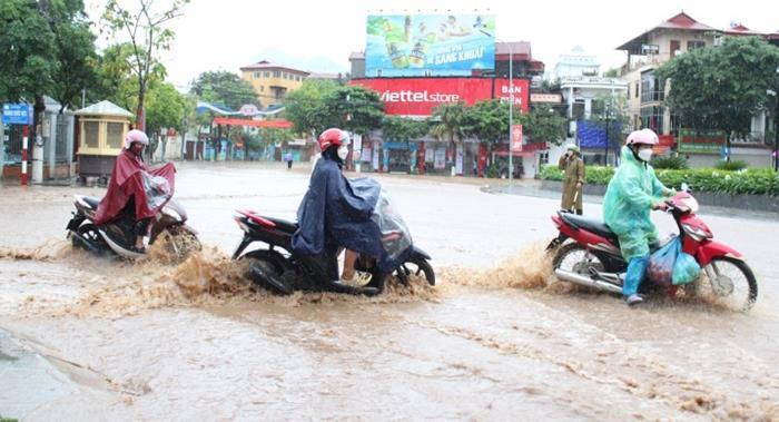 Mưa dông trên khắp miền Bắc kéo dài tới khi nào? - 1