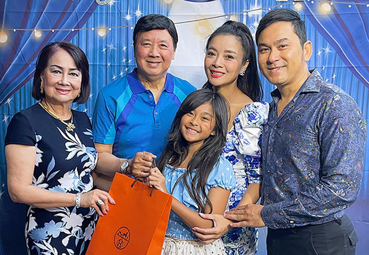 NSƯT Bảo Quốc: '55 năm bên nhau, vợ chồng tôi chưa từng mâu thuẫn vì ghen tuông' - 4